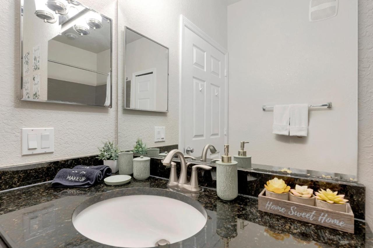 Tropical 3Br Suite-2 Resort Style Pools-5 Mil To Bay-Gym-Close To Beach Tampa Eksteriør billede